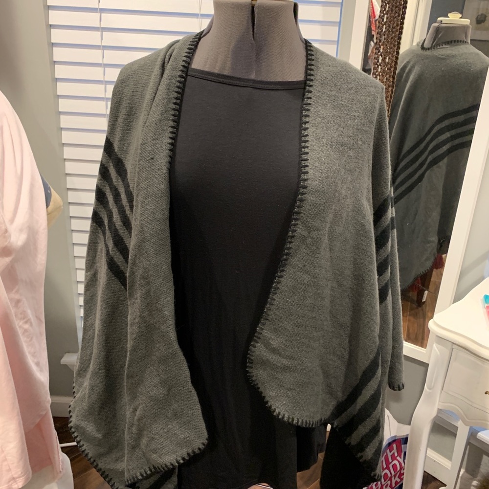 Shawl poncho